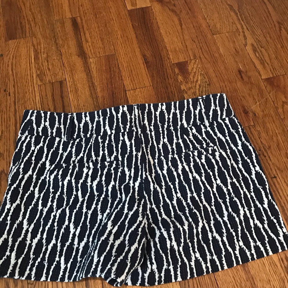 Patterned shorts - Picture 3 of 3
